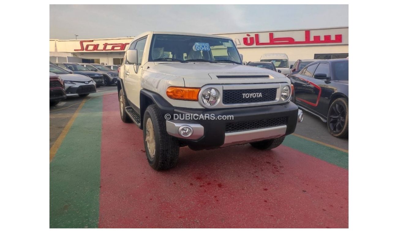 Toyota FJ Cruiser Toyota FJ Cruiser 2023 White color 4WD 4.0L petrol