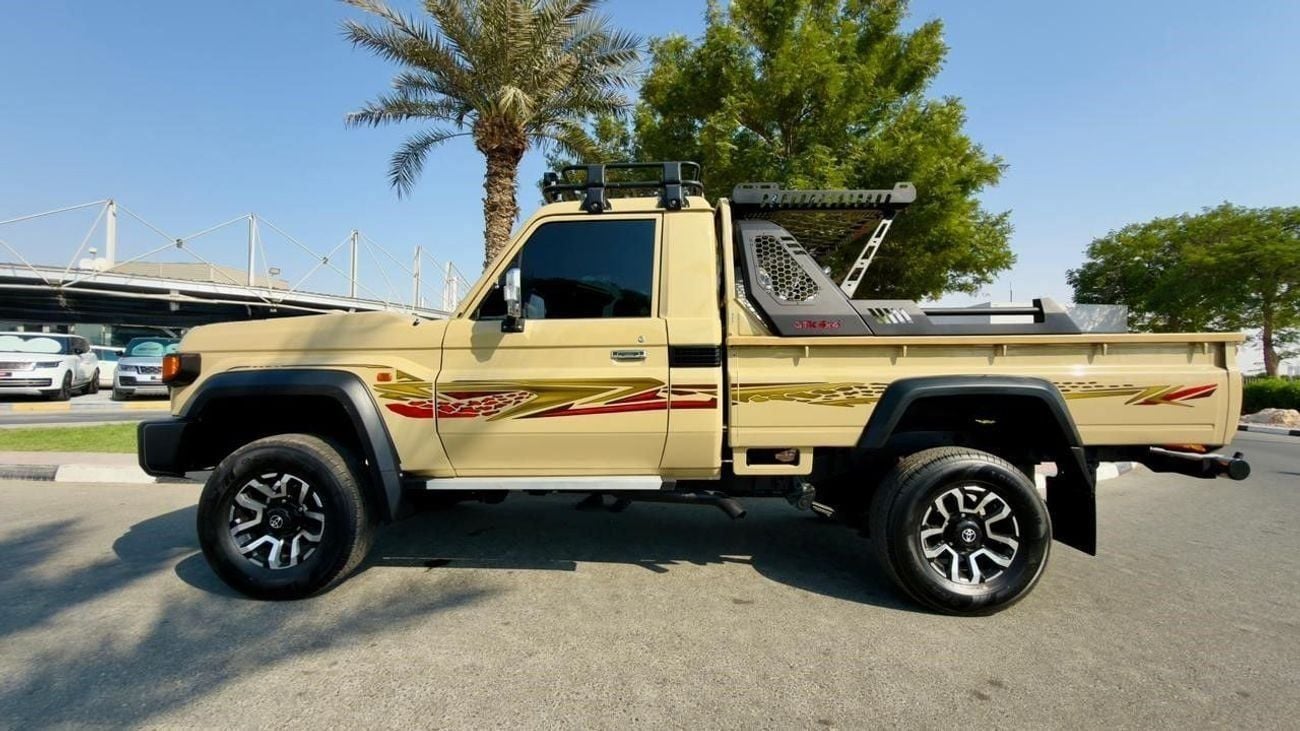 Toyota Land Cruiser Pick Up MODIFIED TO 2025 MODEL | SINGLE CABIN | MANUAL TRANSMISSION | 4.5L DIESEL ENGINE | AIR SNORKEL | 201