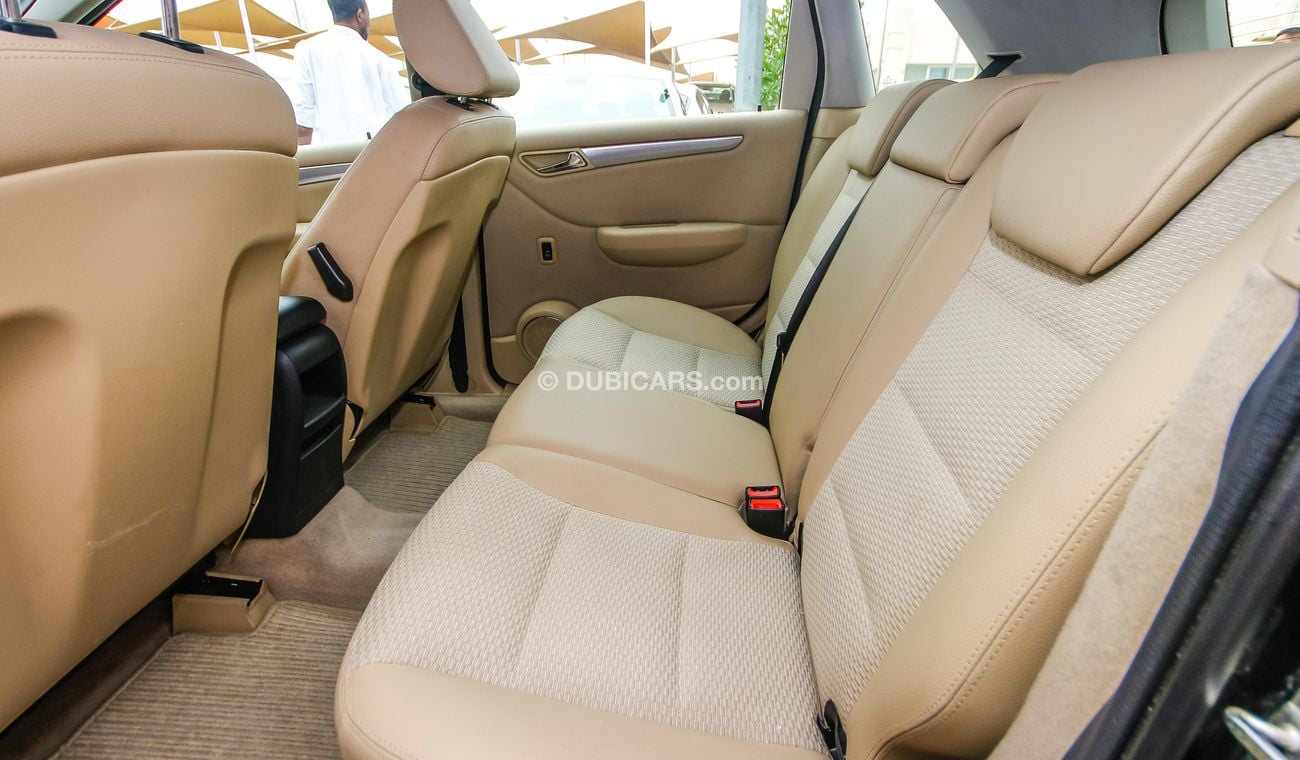 Mercedes-Benz B 200