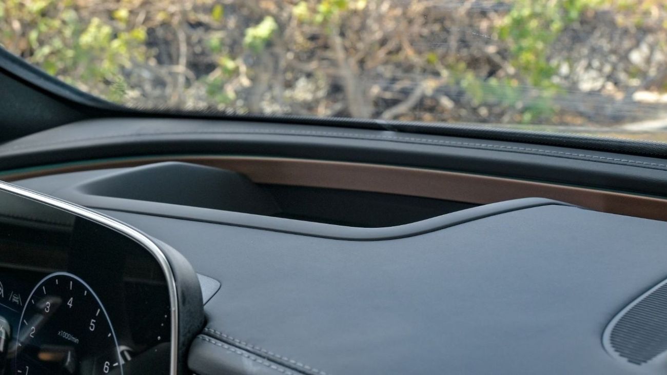 مرسيدس بنز E200 Mercedes-Benz E200 Premium Plus | AMG Night Package | Hyper Screen | Fully Loaded 2024 Brand New