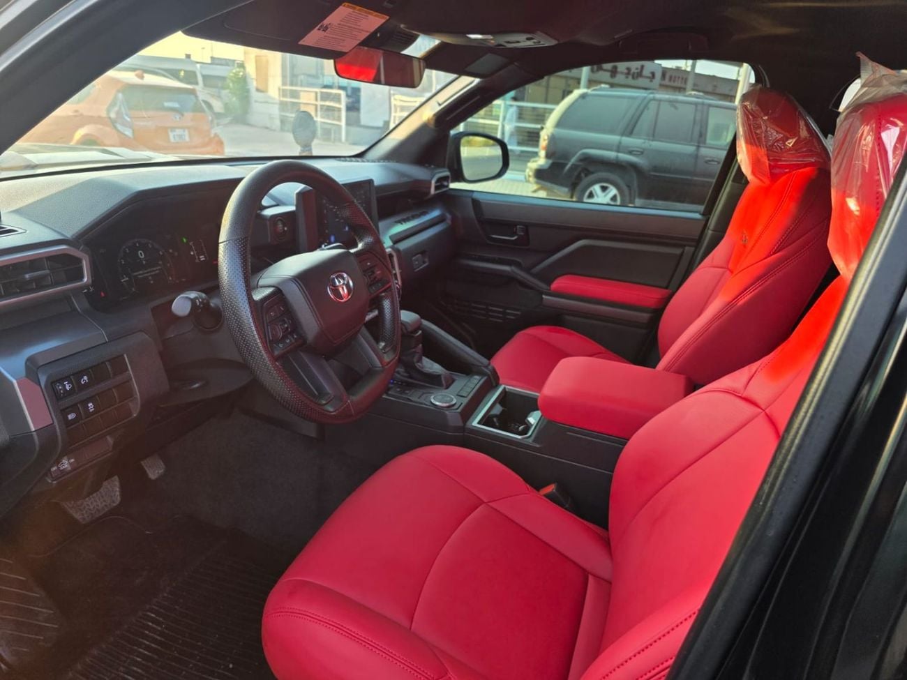 Toyota Tacoma SR5 2024 Model 2.4L normal engine ,Push button , leather seats and low mileage