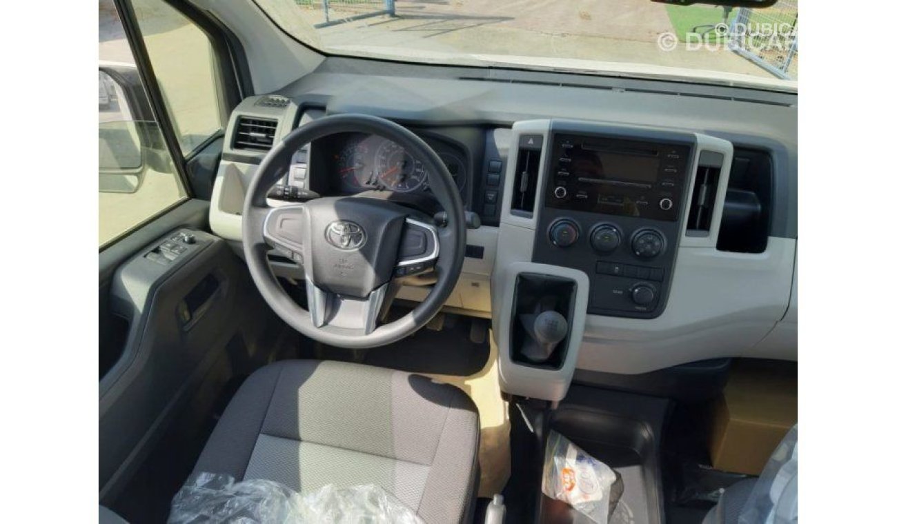 Toyota Hiace 13 seats