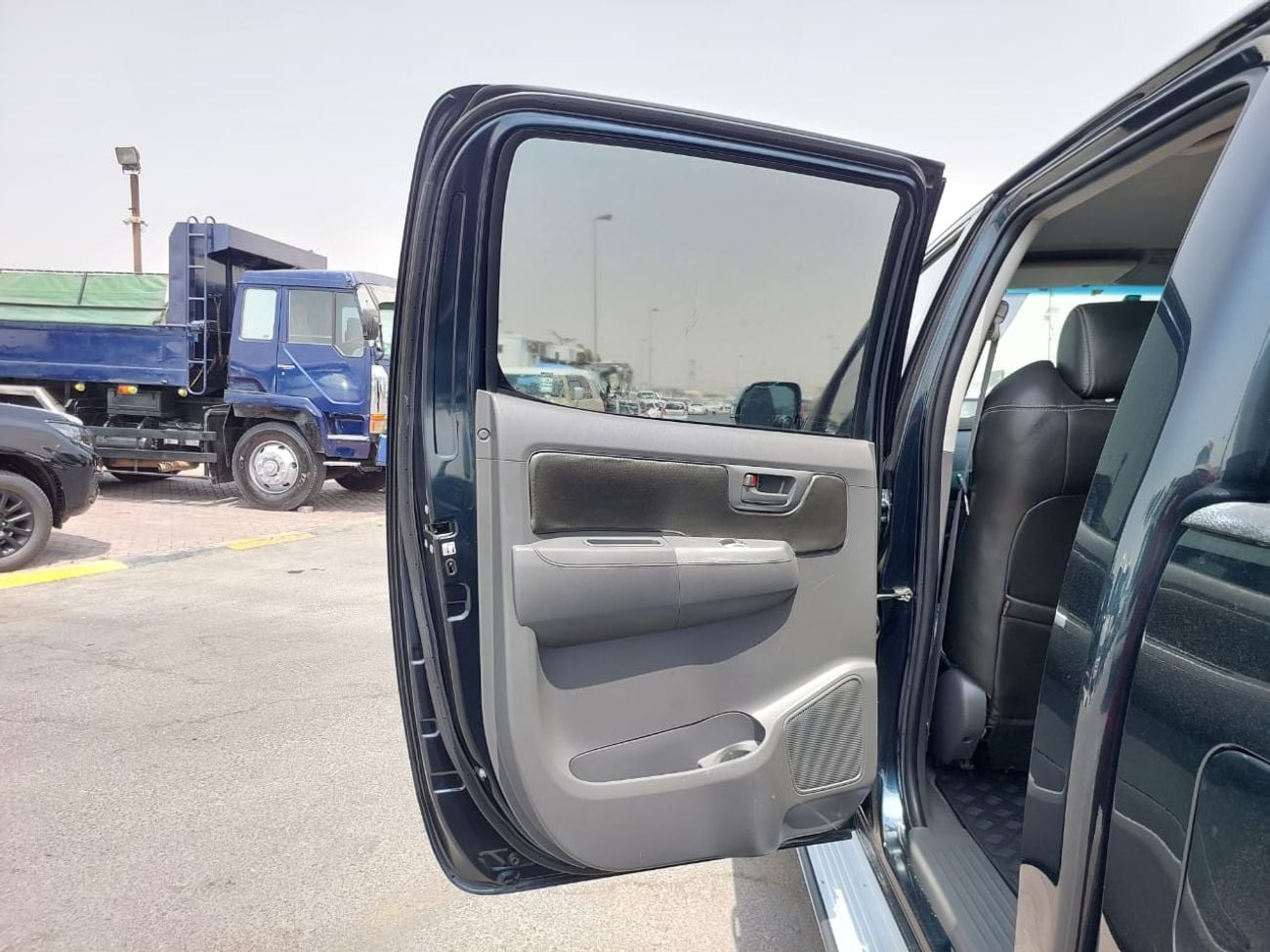 تويوتا هيلوكس TOYOTA HILUX PICK UP RHD 2013 MODEL 3.0 L DIESEL AUTOMATIC(PM34021)