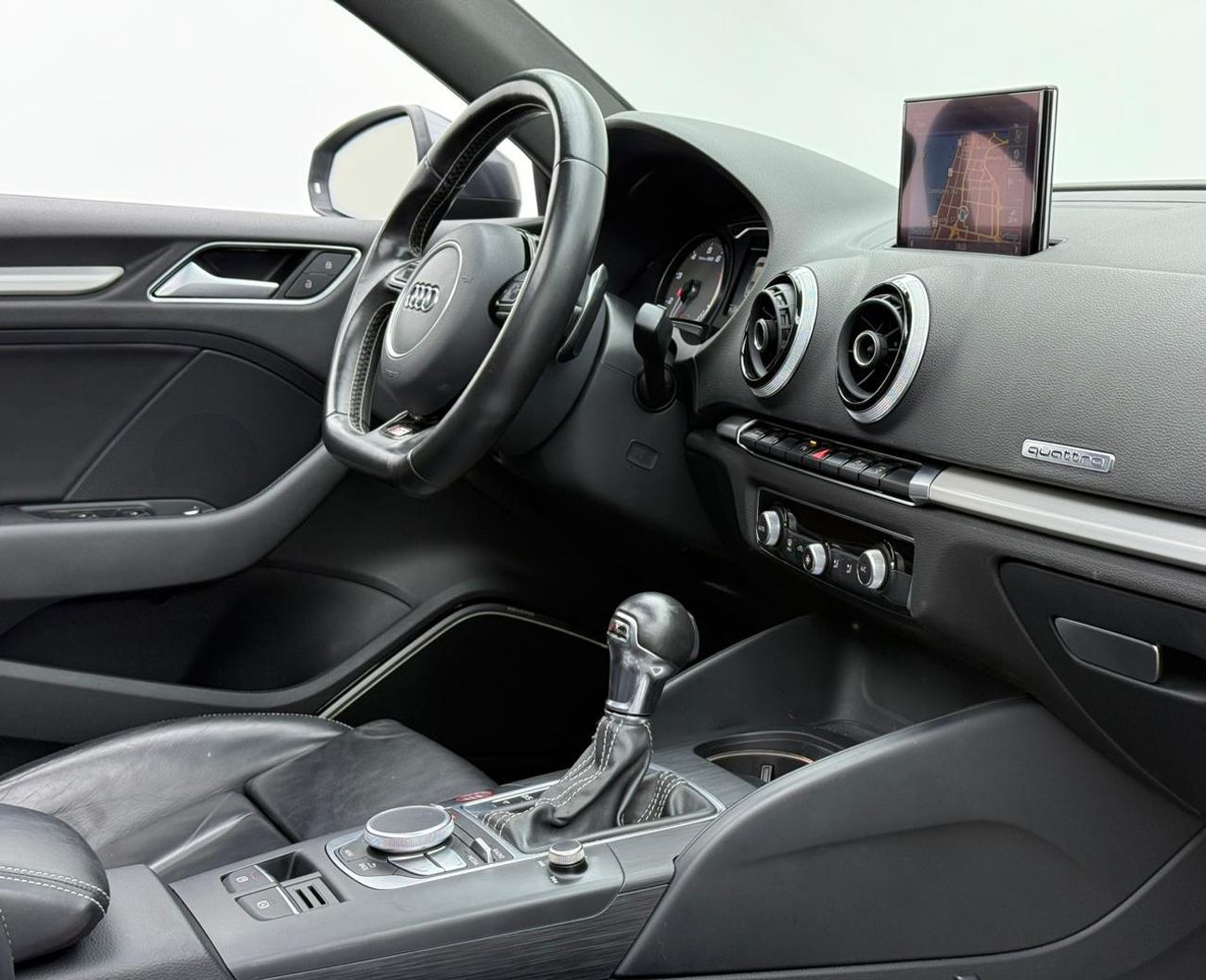 أودي S3 TFSI quattro 2.0L 2016 Audi S3 Quattro ,Full Service History ,Excellent Condition ,GCC