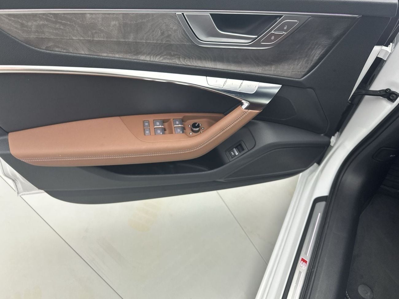 Audi A6 45 TFSI Design Quattro (245 HP) A6 Sedan 45 TFSI quat 245hp S line (Ref# 035521)