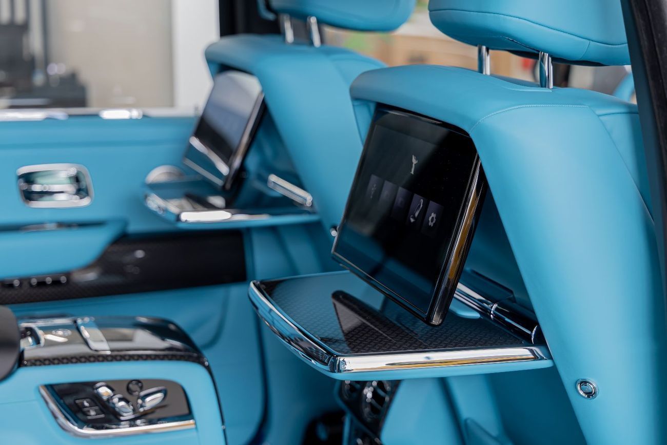 Rolls Royce Cullinan ROLLS ROYCE CULLINAN | BLACK BADGE | BESPOKE PREMIUM AUDIO  | DUALITY SEATS | European Specs | 2026