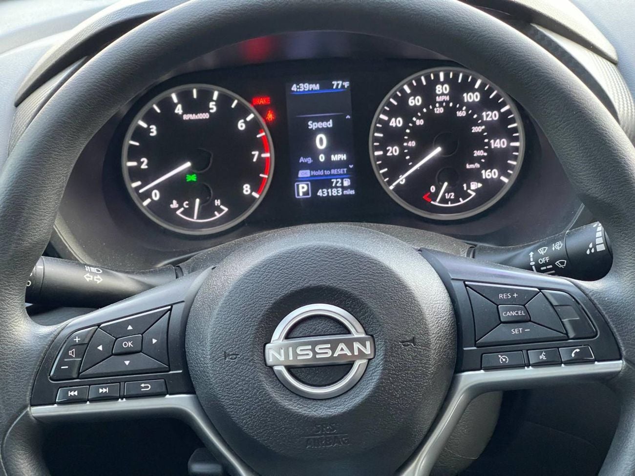 Nissan Sentra 2.0L V4 / FULL OPTION / LOW MILEAGE / RADAR / ROAD ASSIST / BLIND SPOT / RIMS