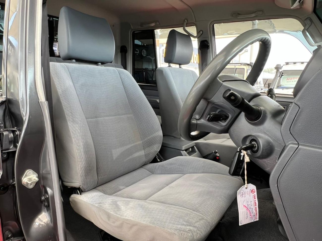 Toyota Land Cruiser Pick Up The Toyota Land Cruiser Pickup (specifically the 70 Series/LC79) is a legendary, heavy-duty 4WD work