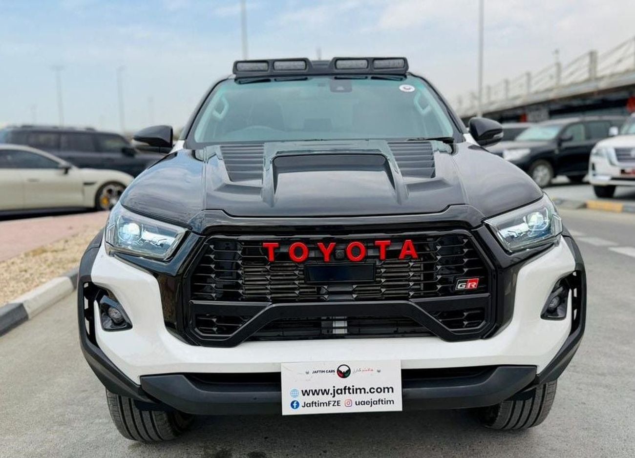 تويوتا هيلوكس -