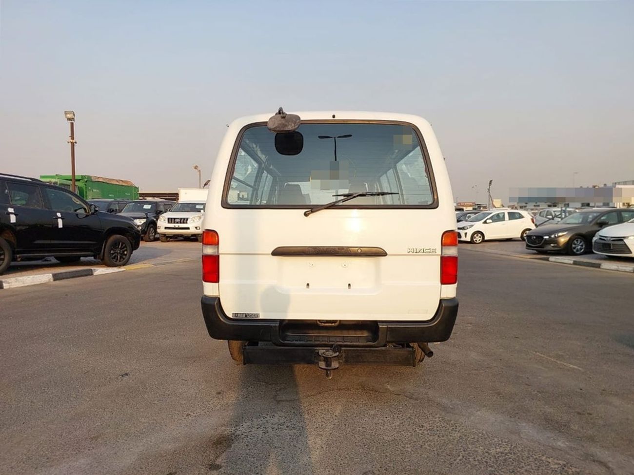 Toyota Hiace TOYOTA HIACE VAN RHD 2002 MODEL 2.0 L PETROL MANUAL(PM07906)