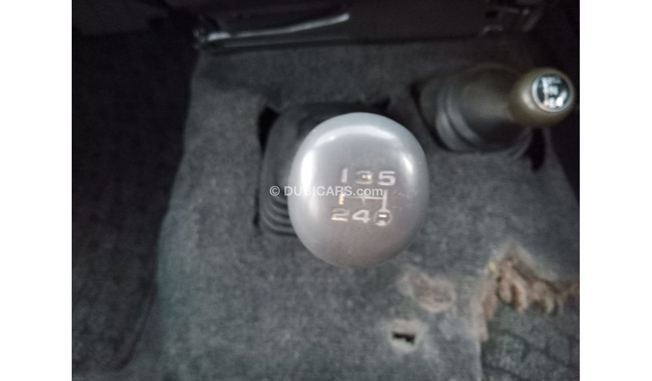 تويوتا لاند كروزر TOYOTA LAND CRUISER RIGHT HAND DRIVE (PM1179)