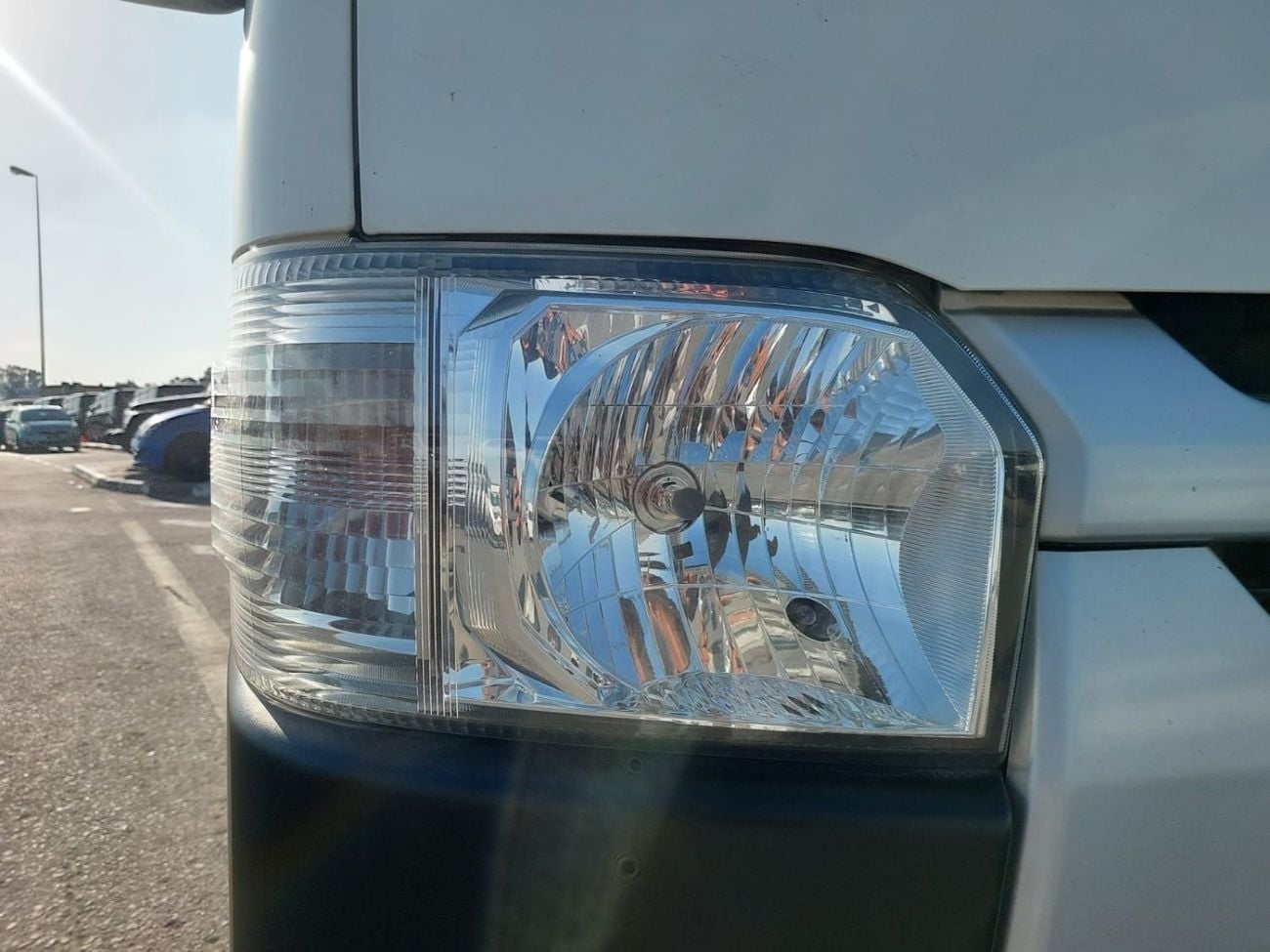 تويوتا هاياس TOYOTA HIACE VAN RHD 2019 MODEL 2.8 L DIESEL AUTOMATIC(PM05162)