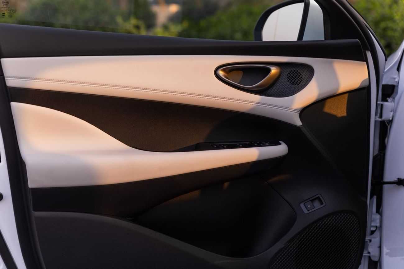 بي واي دي سيل 05 DM-i ضمان 5سنوات سيرفيس 3 سنوات