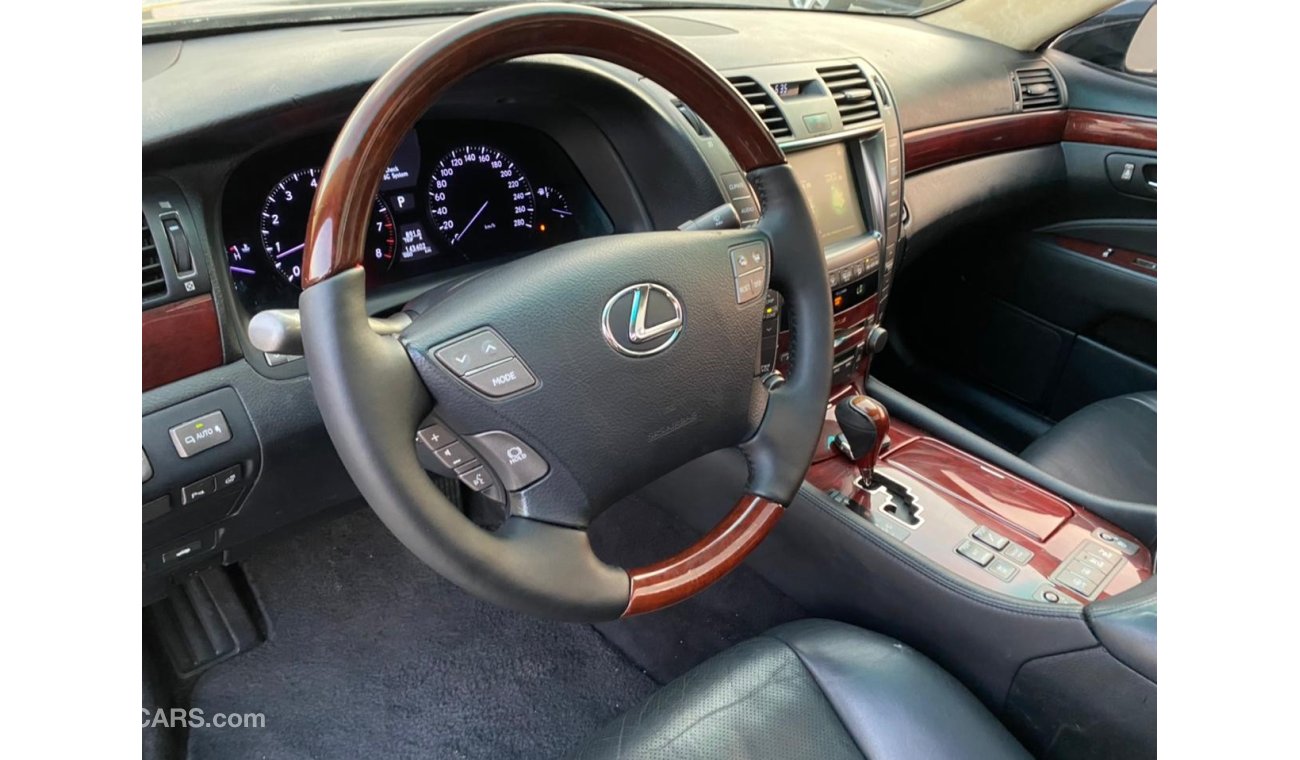 Lexus LS460