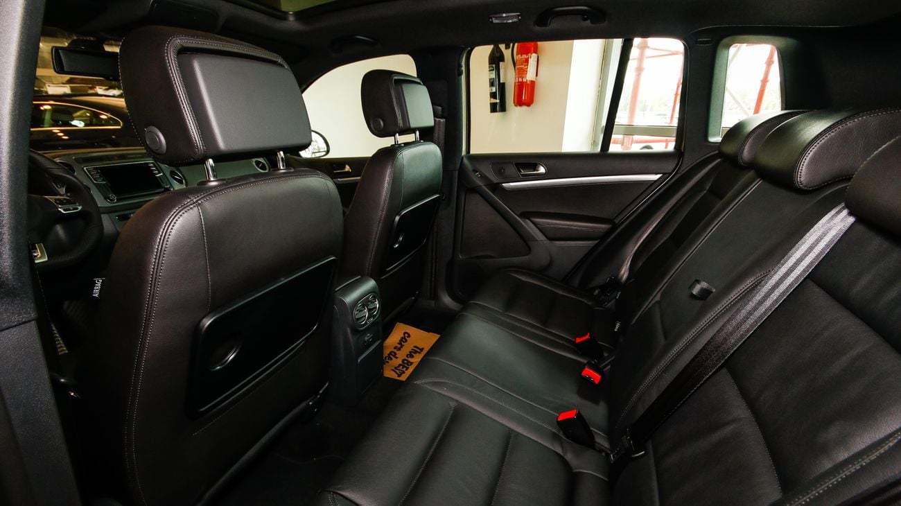 فولكس واجن تيجوان R Line  2.0 TSI 4MOTION