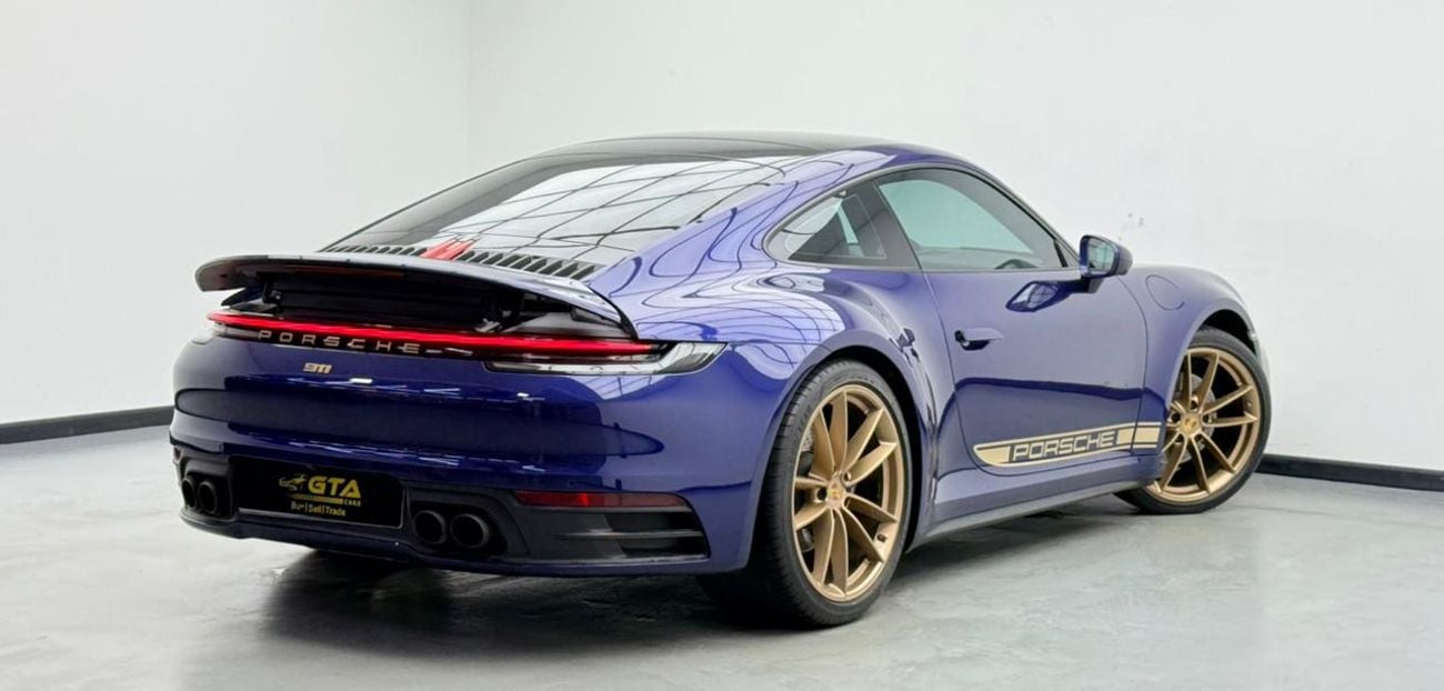 بورش 911 2024 Porsche 911 Carrera, 2026 Porsche Warranty, Full Porsche Service History, Very Low Km, GCC