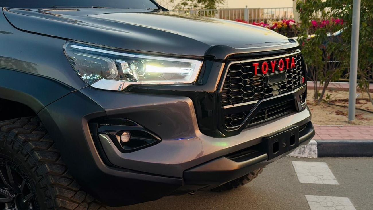 Toyota Hilux Special suspension+off-road tires GR Kitt