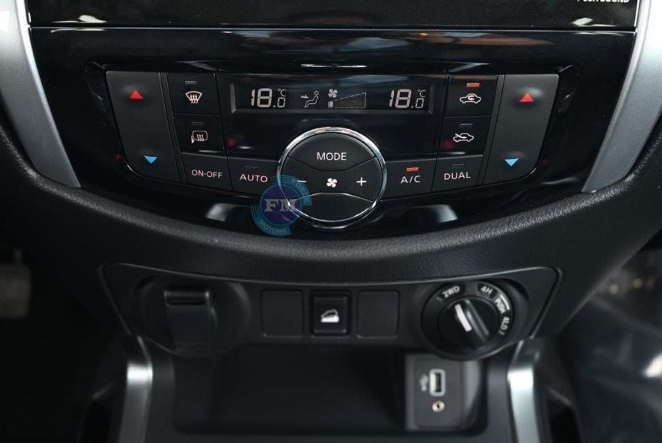 نيسان نافارا Double Cab LE 2.5L Petrol 4WD 5 Seater Manual