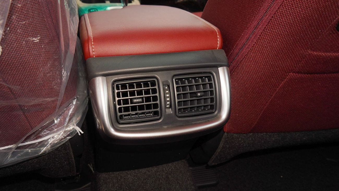 تويوتا هيلوكس TOYOTA HILUX SR5 2.7L PETROL