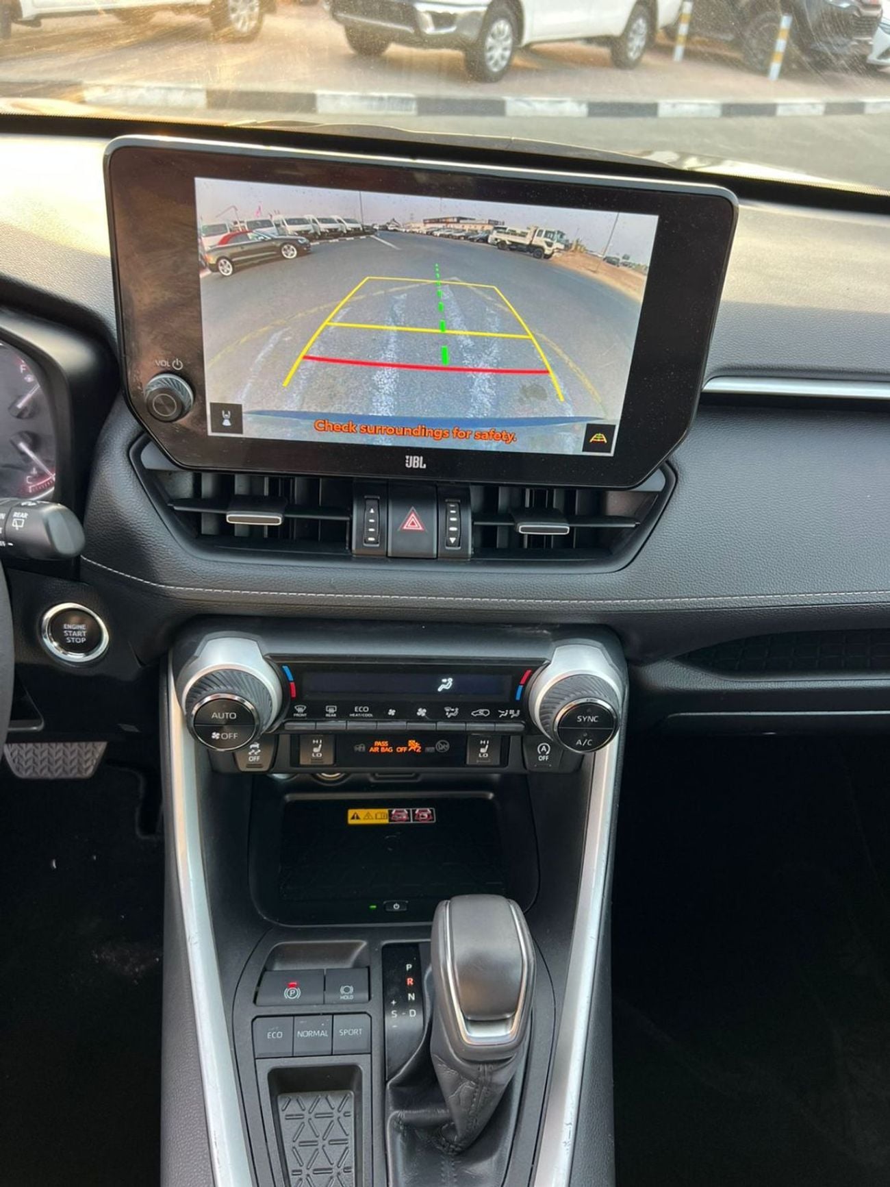 تويوتا راف ٤ XLE 2023 Toyota RAV4 Full Option - 2.5 V4 - Big Screen & Radar Sensor - Trunk Auto Push Star