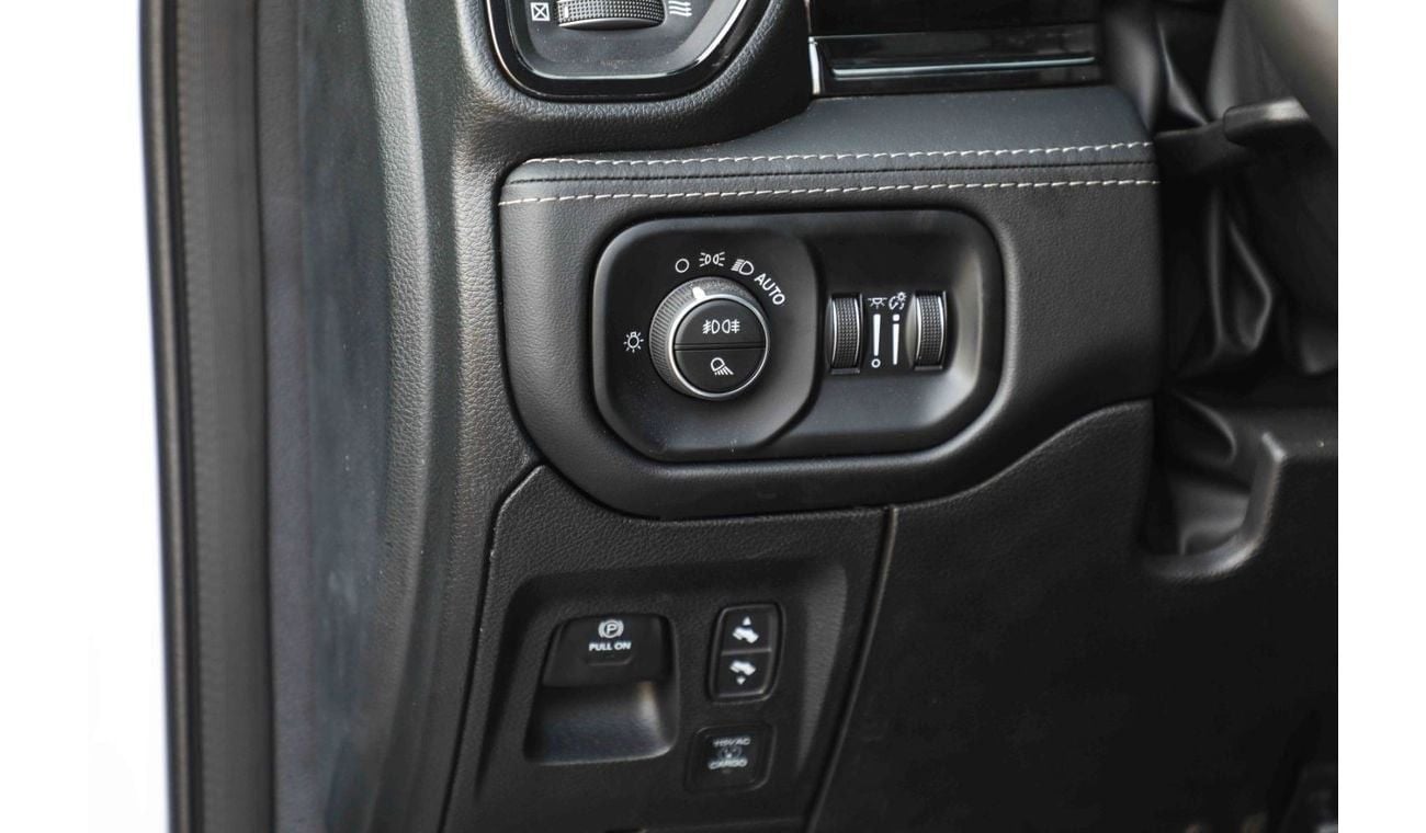 RAM 1500 2025 RAM 1500 LIMITED "Night Edition" 3.0L V6 - GCC - IVORY inside Black | Export Only