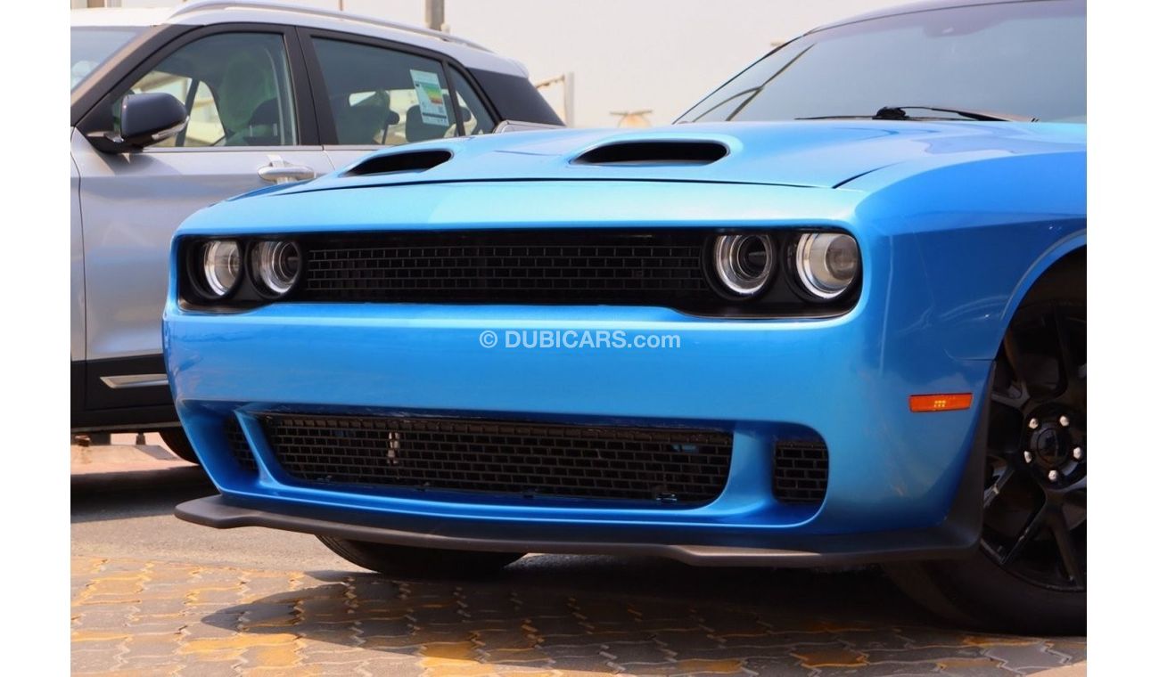 Dodge Challenger Dodge Challenger R/T / 2018 / USA / 5.7L 375HP