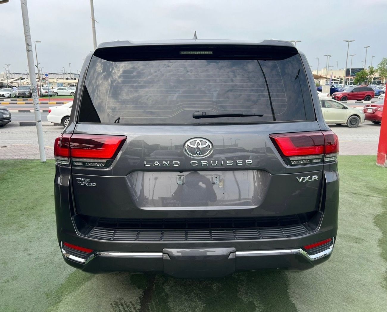 Toyota Land Cruiser 2022 MODEL VXR Twin Turbo 3.5L Full Option New Aarival