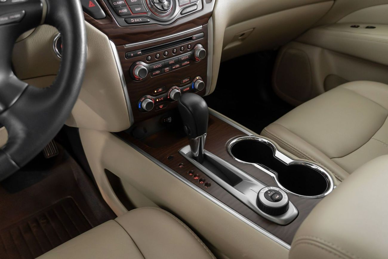 Nissan Pathfinder Midnight Edition 3.5L