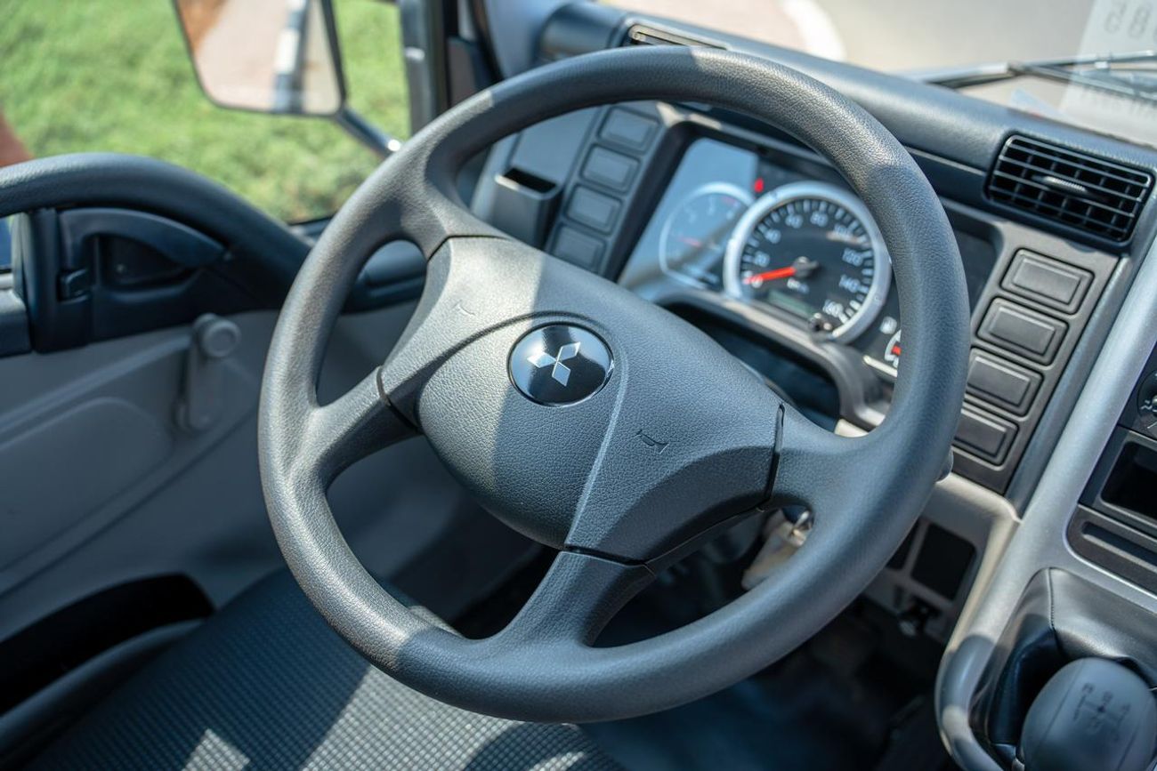 ميتسوبيشي فوسو كانتير Mitsubishi Fuso Canter 2025 4.2L Diesel one Tunk  Manual