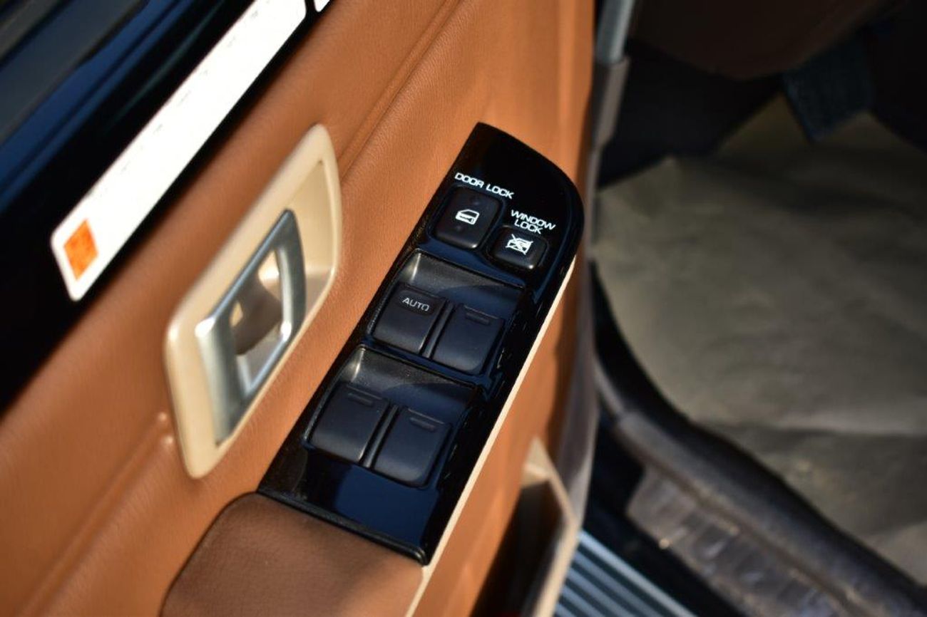 Toyota Land Cruiser 70 SDLX 2.8L DIESEL 4WD 5-SEATER AUTOMATIC TRANSMISSION