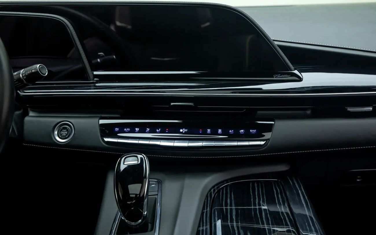 Cadillac Escalade Escalade-V 6.2L - GCC Spec - With Warranty and Service Contract