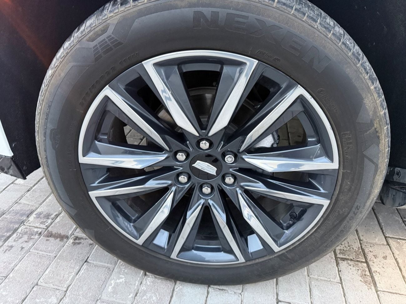 Cadillac Escalade SPORT PLATINUM Luxury 6.2L Luxury600 GCC.
