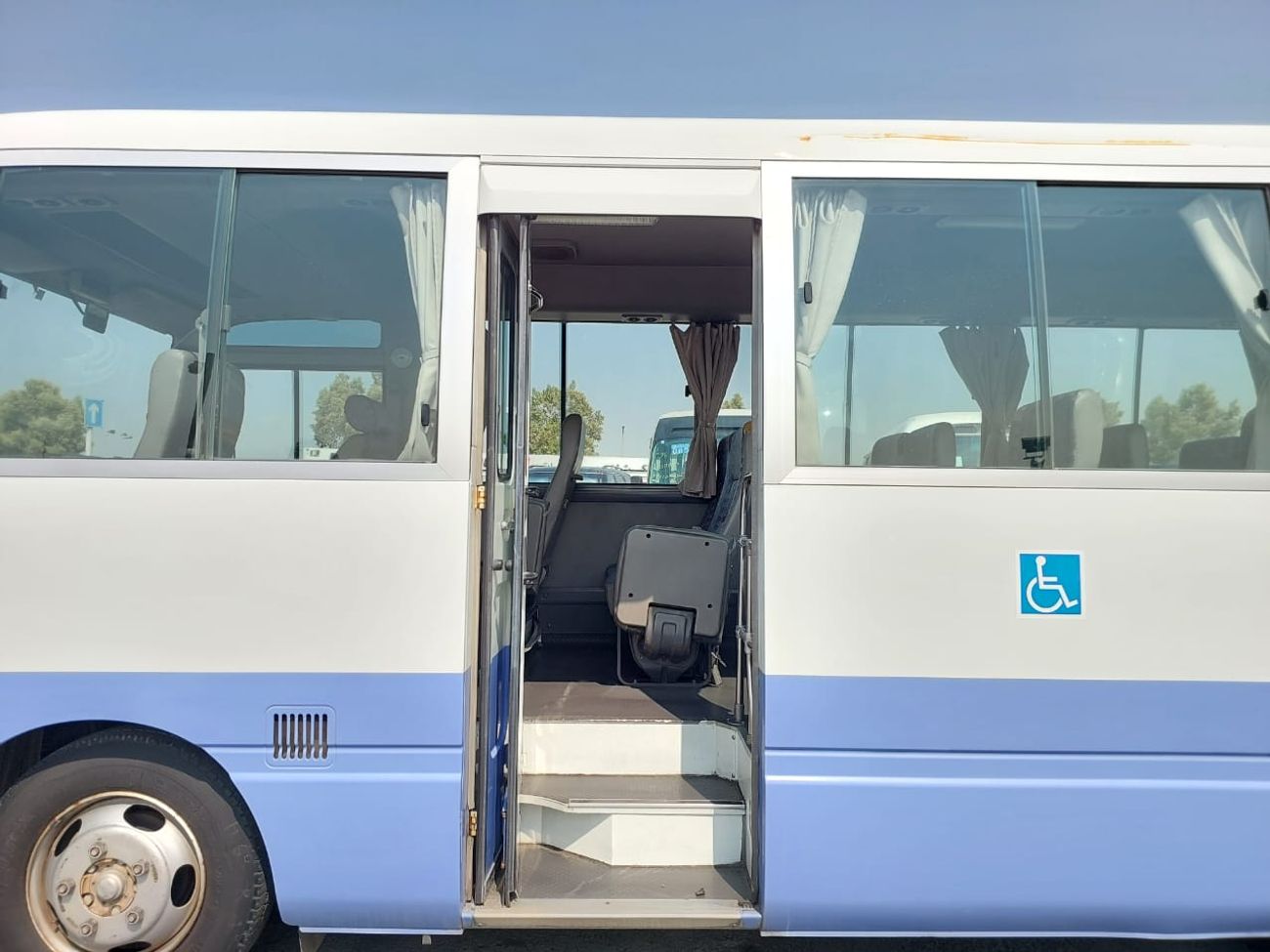 Nissan Civilian NISSAN CIVILIAN BUS RHD 2001 MODEL 4.1 L DIESEL MANUAL(PM10079)