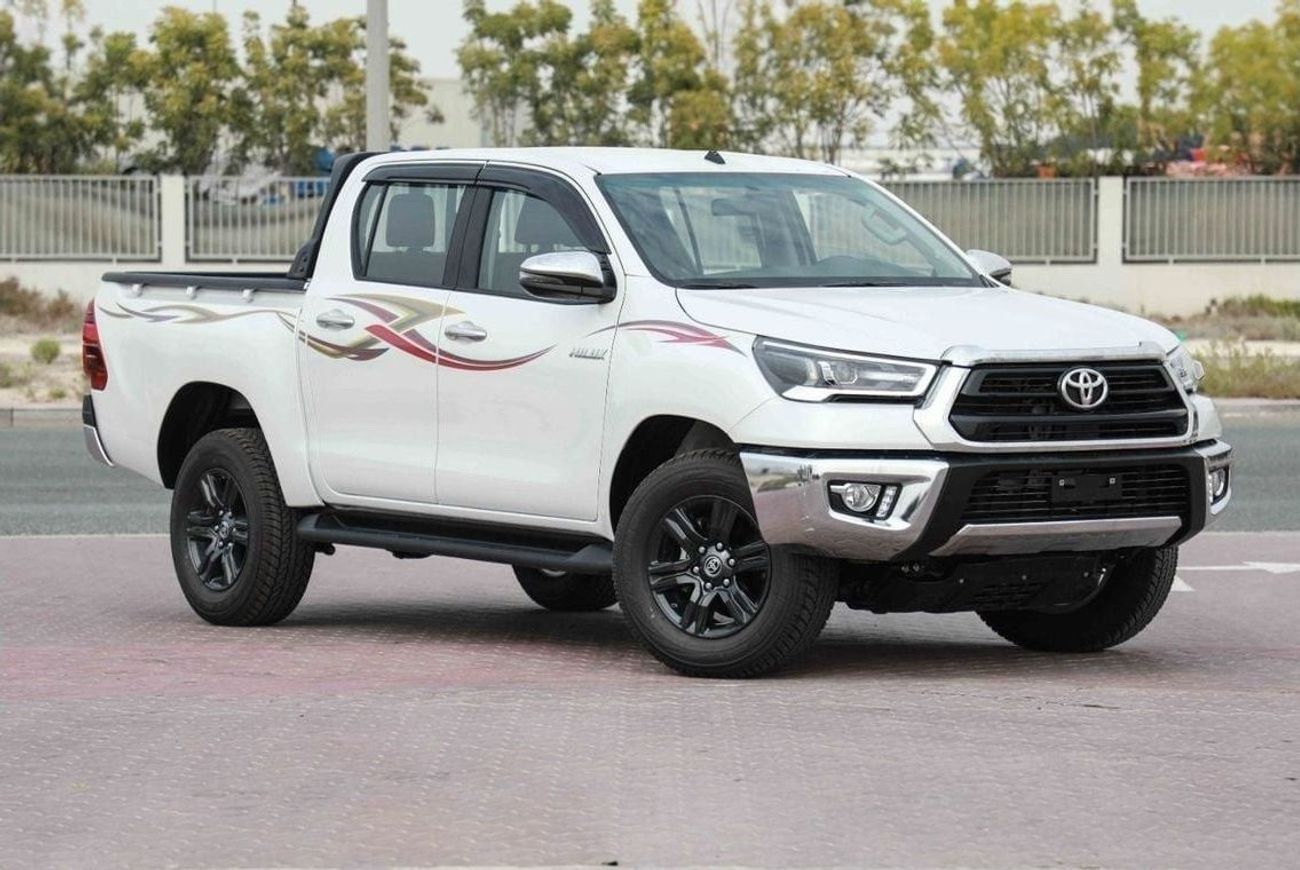 تويوتا هيلوكس 2025 TOYOTA HILUX HI 2.7 - PLATINUM WHITE PEARL inside MAROON | Export Only