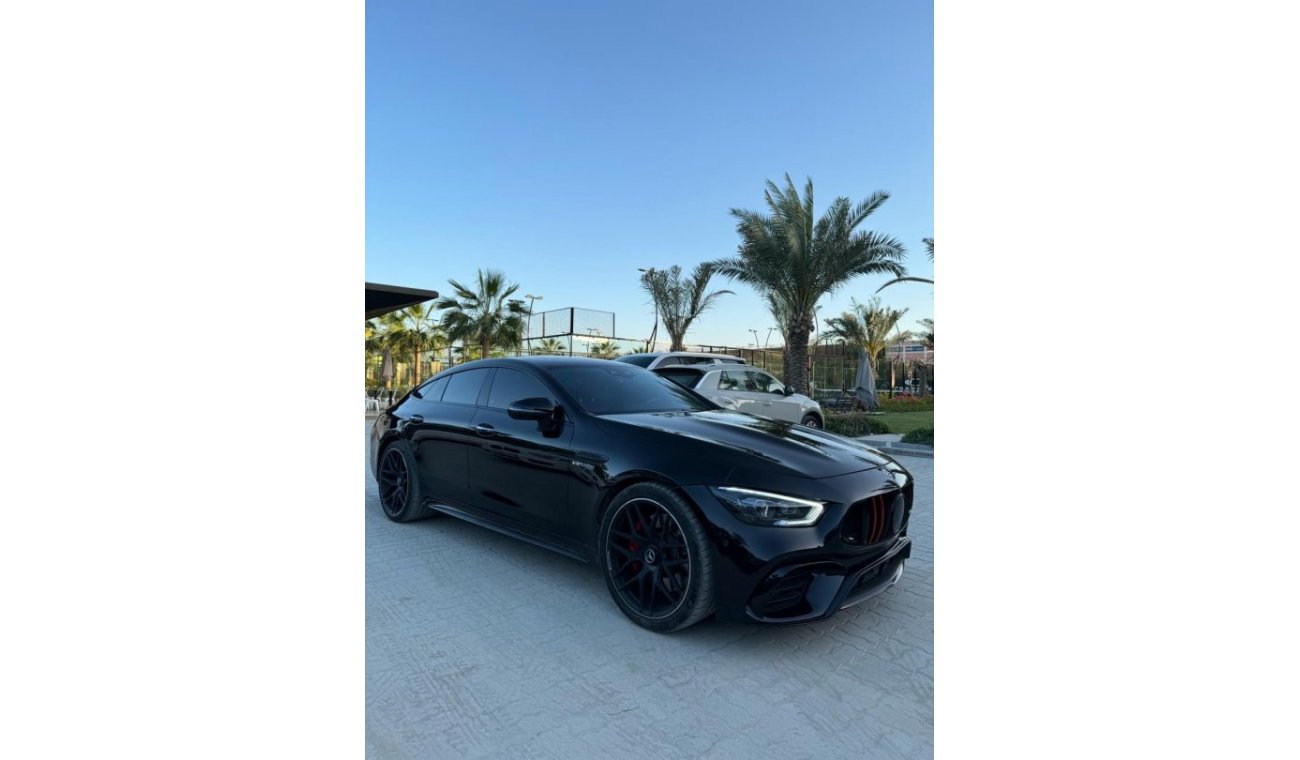 Mercedes-Benz GT63S 4MATIC+