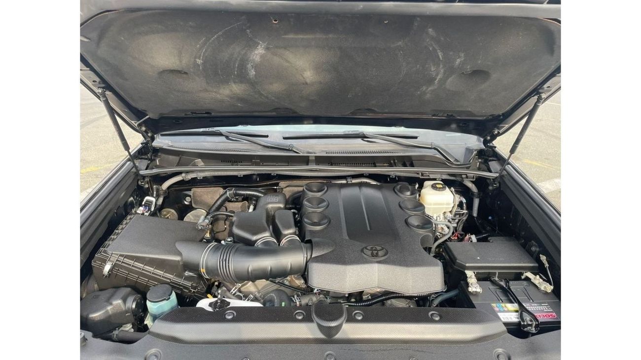 Toyota 4Runner 2018 Toyota 4Runner SR5 Premium Full Option 4x4 Limited Edition 7 Seater -  UAE PASS