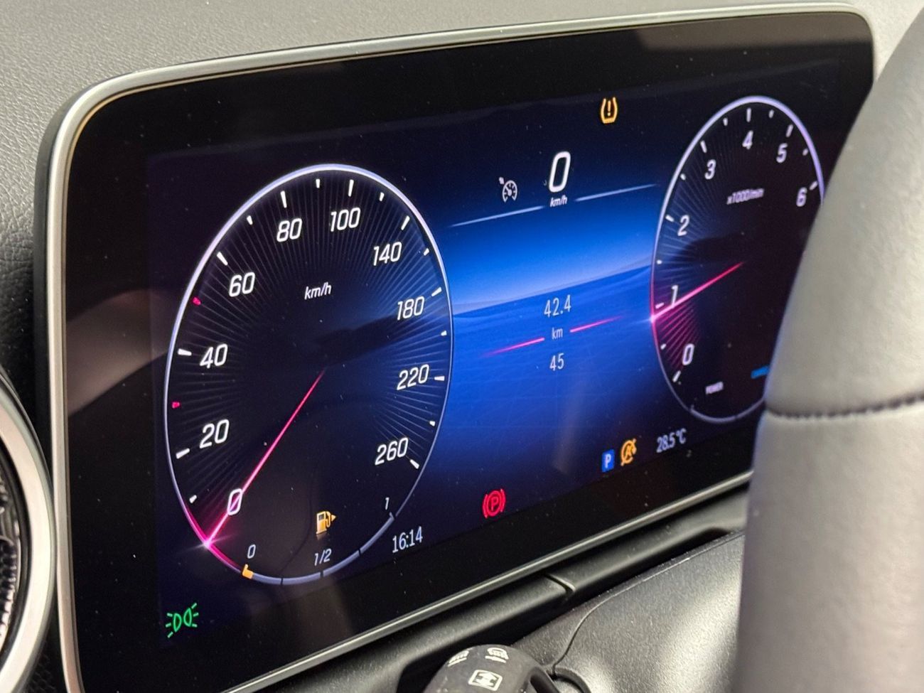 Mercedes-Benz C 200 Premium 2.0L Premium 1.5L