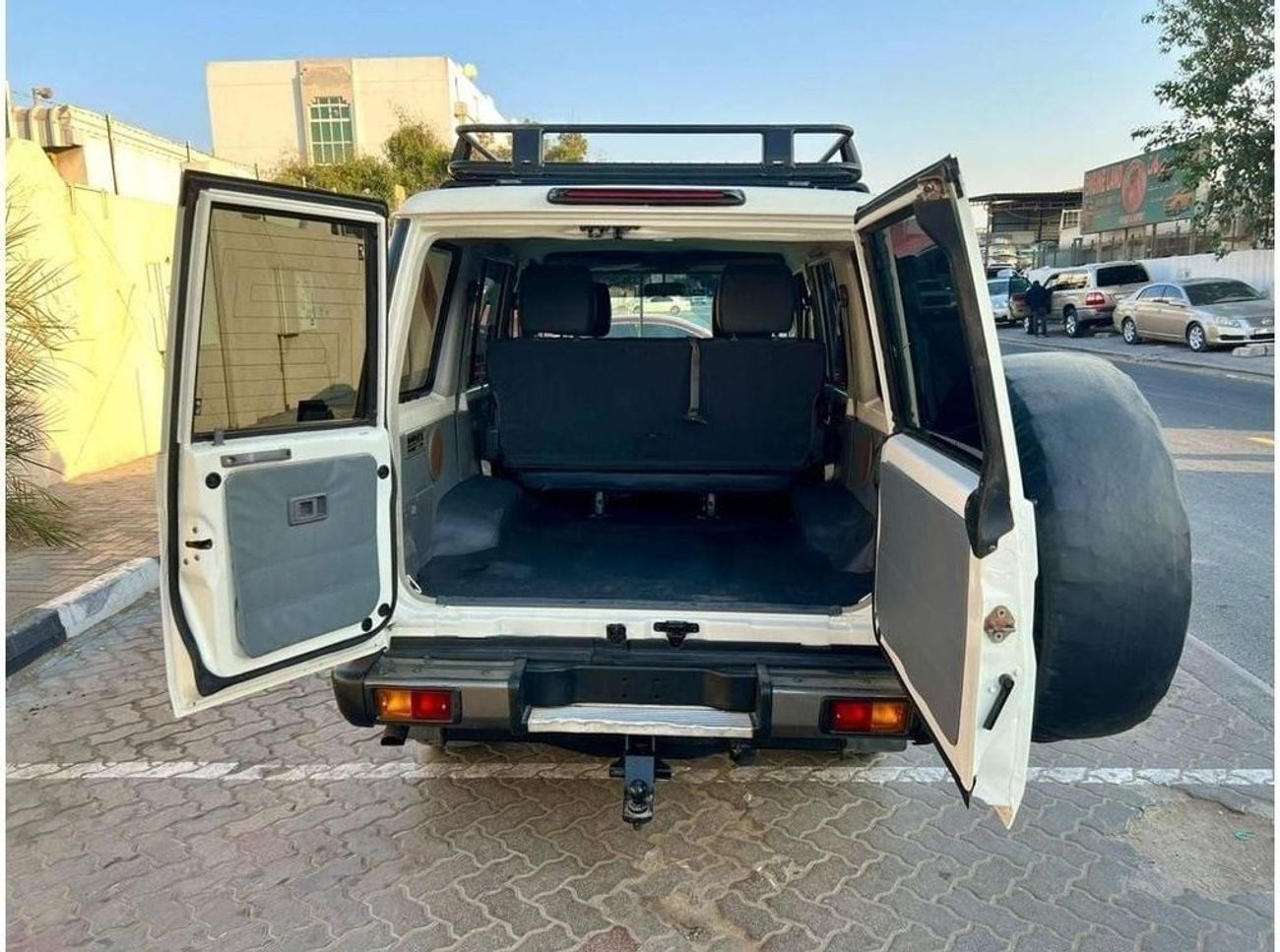 Toyota Land Cruiser 70 Diesel 4.5 Liter Right Hand Drive 5 Doors Manual Gear