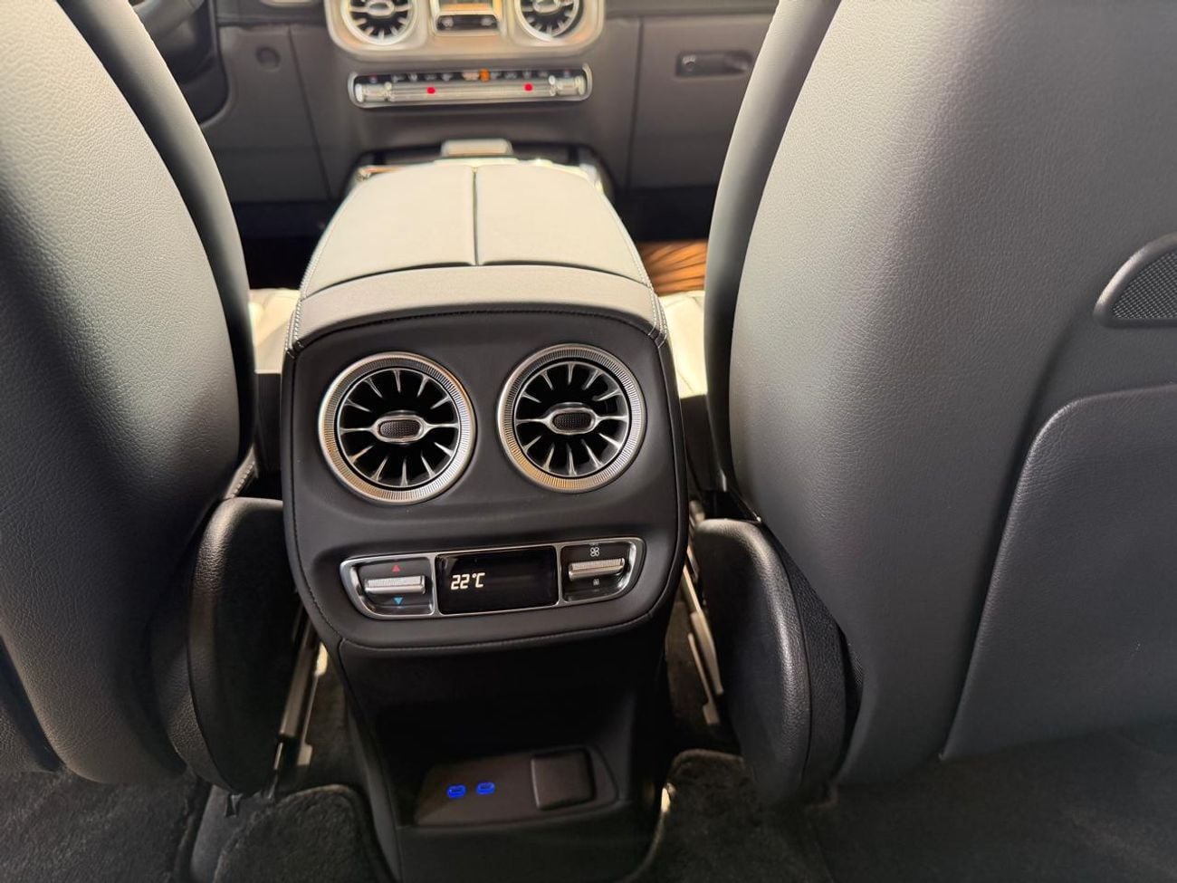 Mercedes Benz G63 AMG STD NIGHT PACKAGE