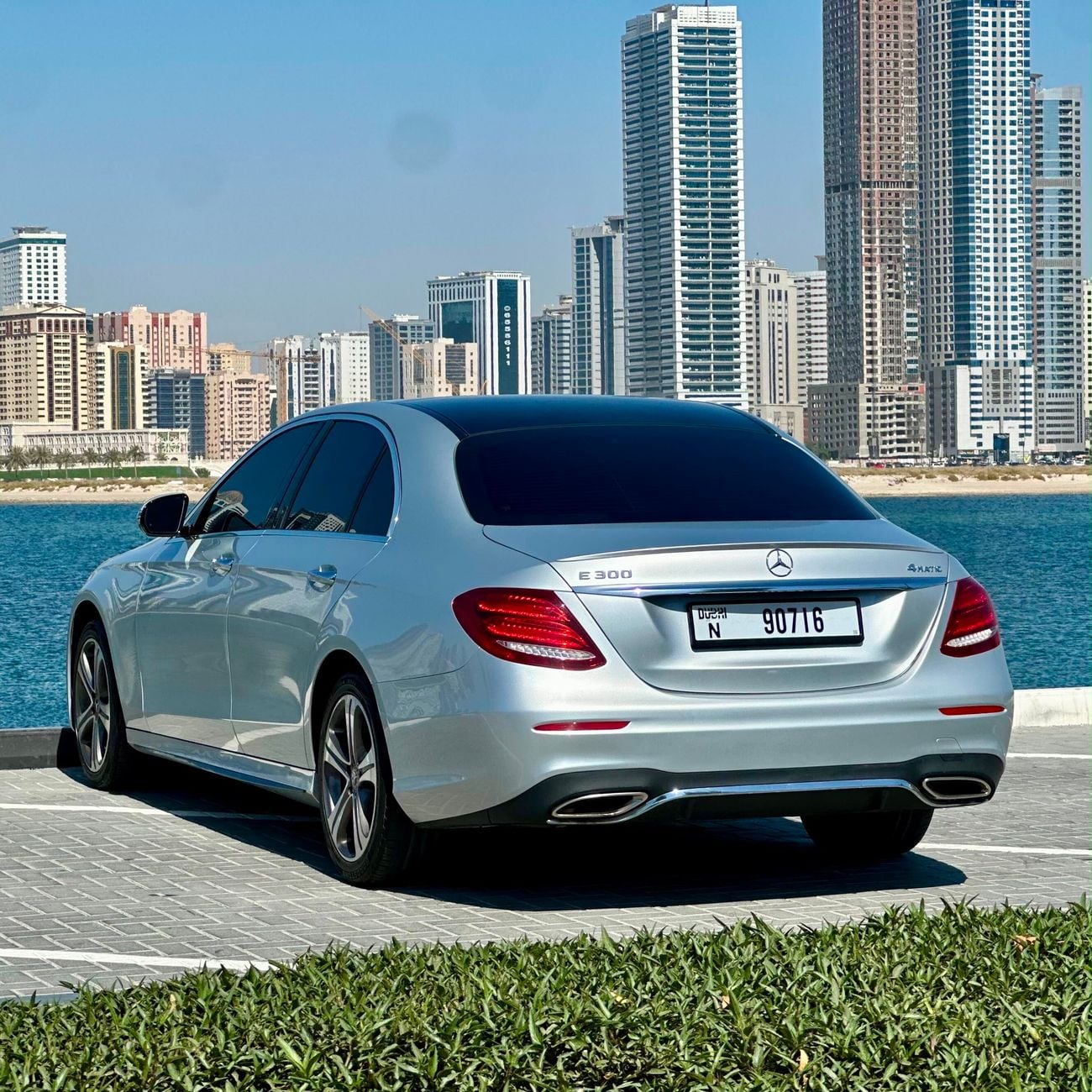 مرسيدس بنز E300