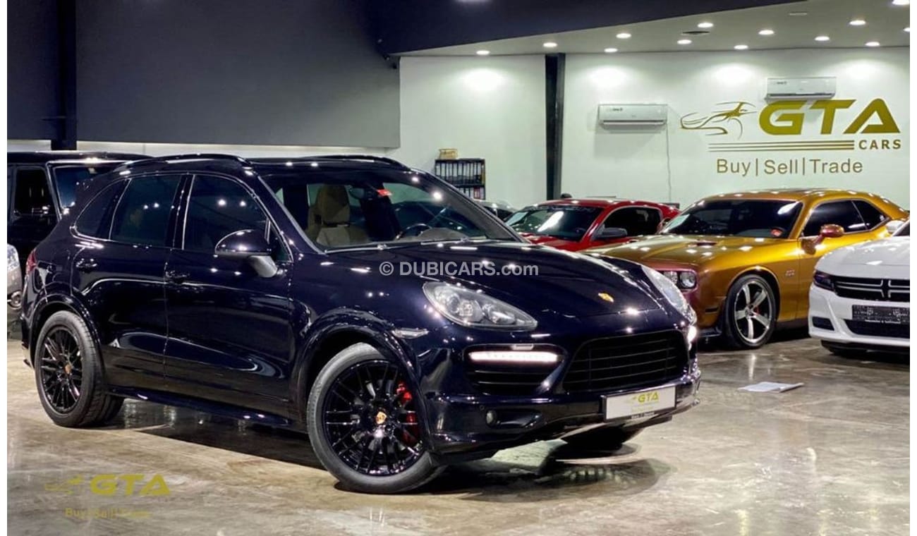 Porsche Cayenne 2014 Full Option Porsche Cayenne GTS Black Edition Full Naboodah service