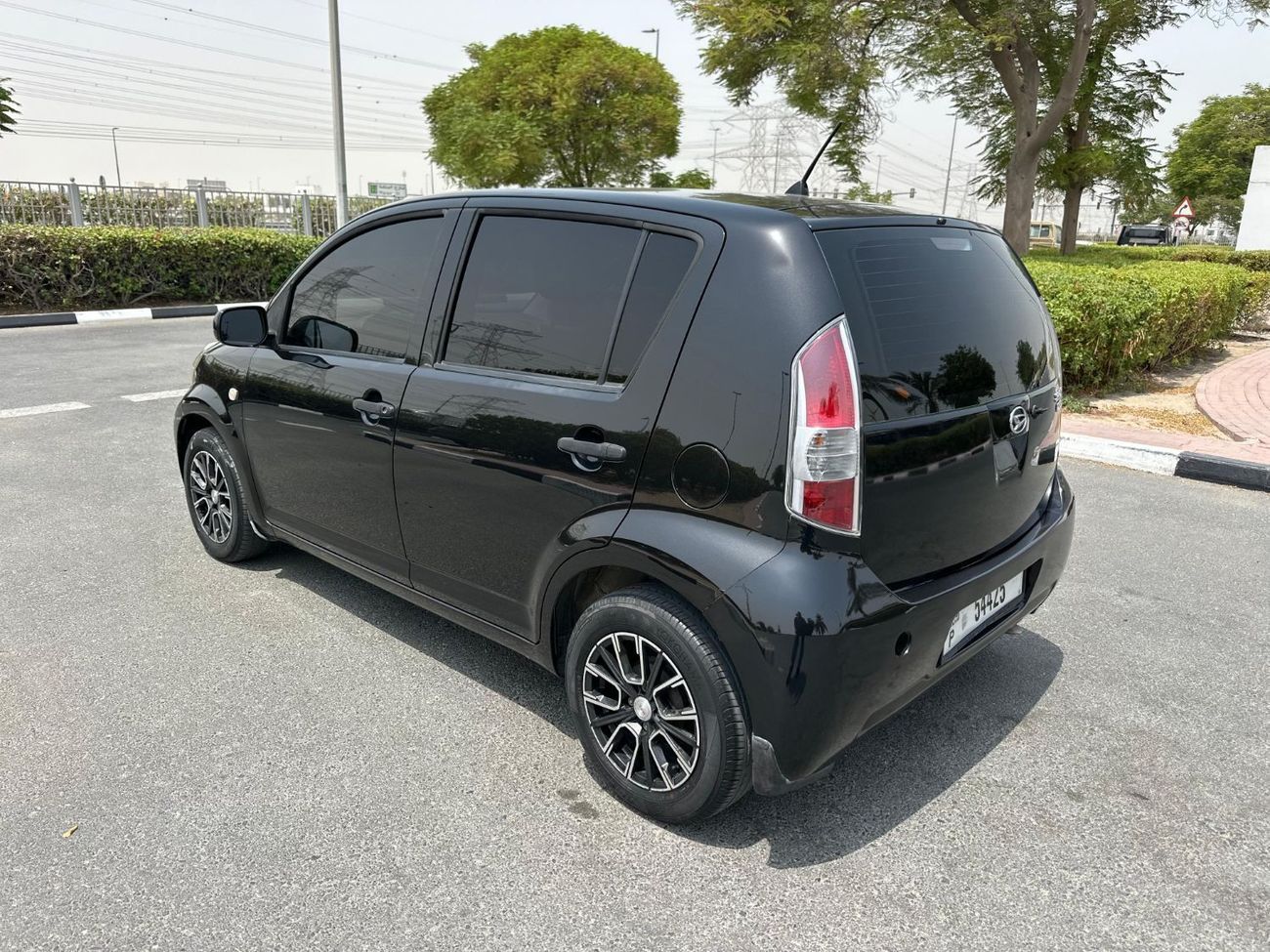 Daihatsu Sirion Std 1.5L