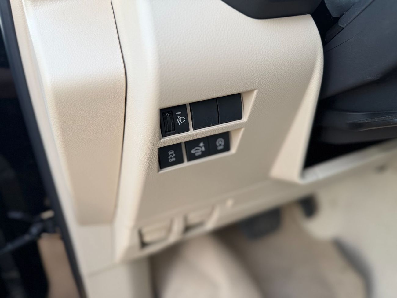 Toyota Land Cruiser GXR