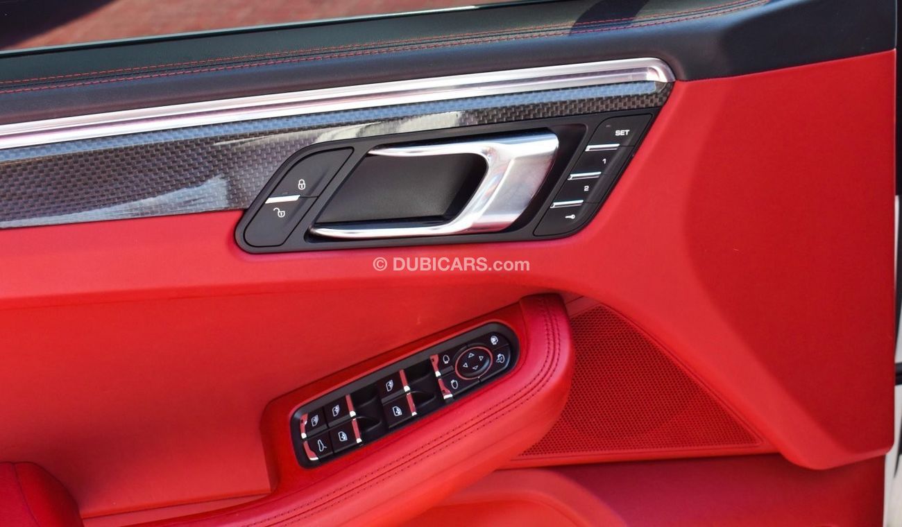 Used Porsche Macan Turbo 2015 for sale in Abu Dhabi 555135