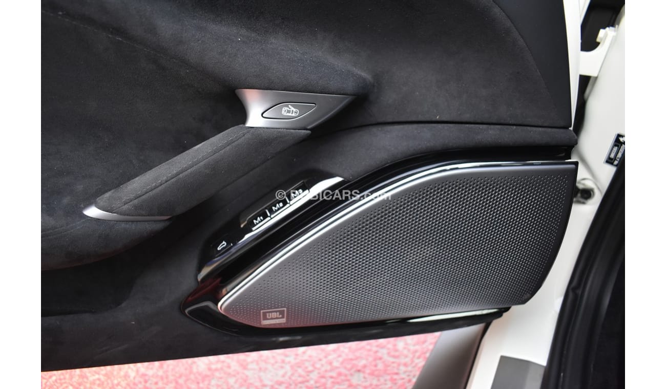 Ferrari Roma MY 2022 - 3.9L V8 - EURO SPEC - WHT_BLK  (LOCAL OFFER)