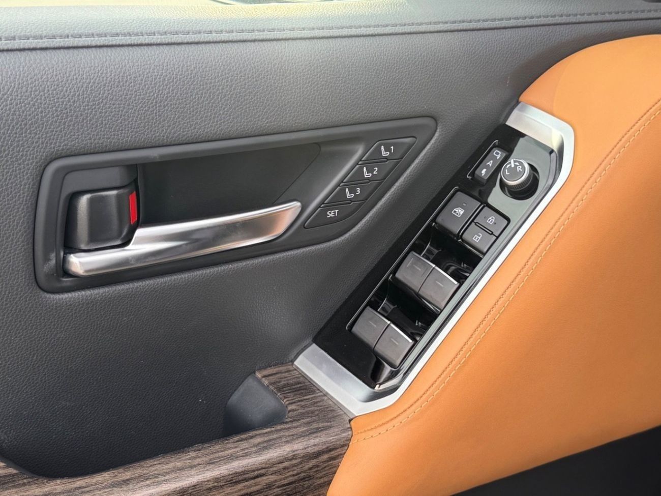 Toyota Land Cruiser VXR 4.0L