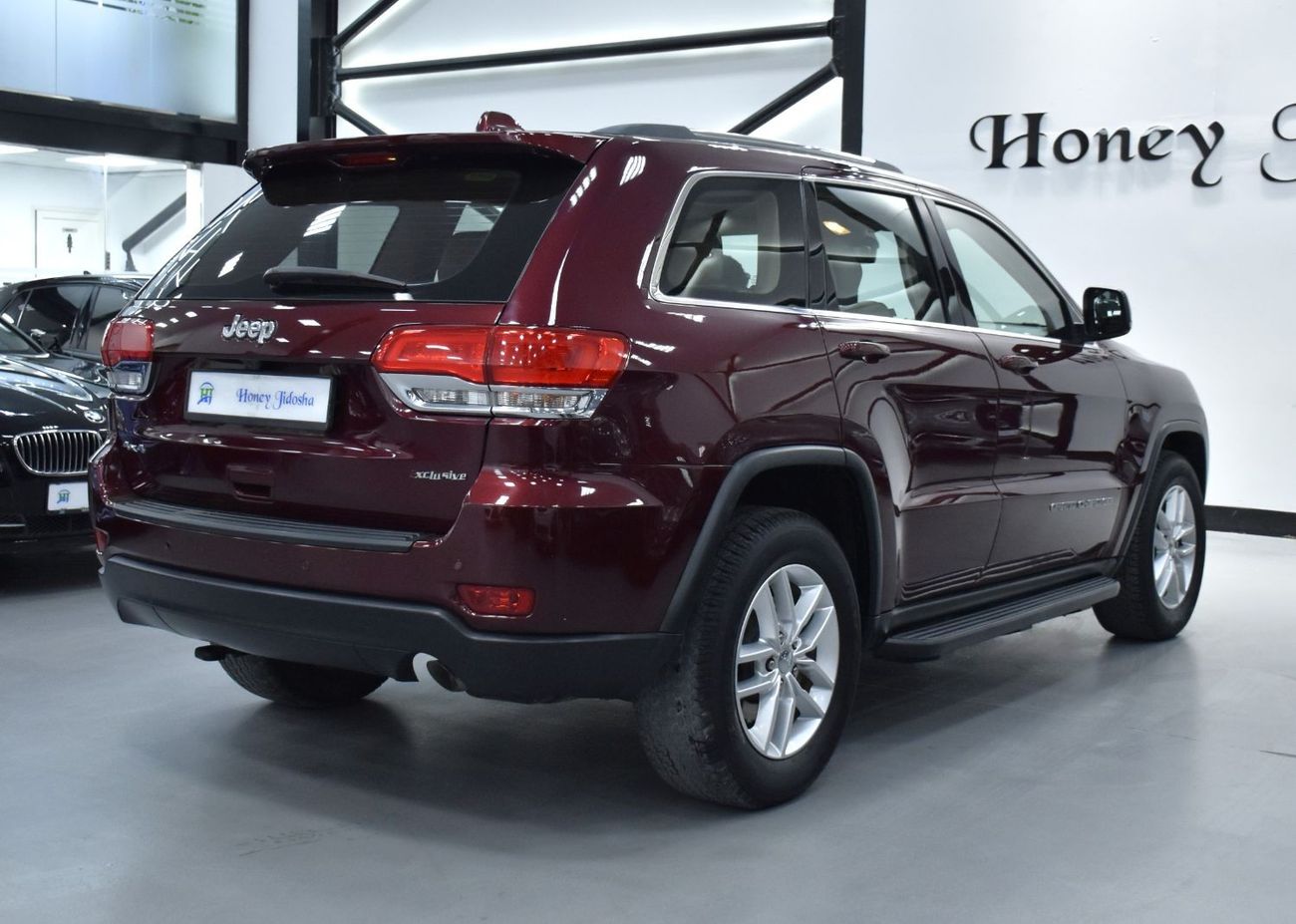 Jeep Grand Cherokee EXCELLENT DEAL for our Jeep Grand Cherokee 4WD ( 2017 Model ) in Burgundy Color GCC Specs