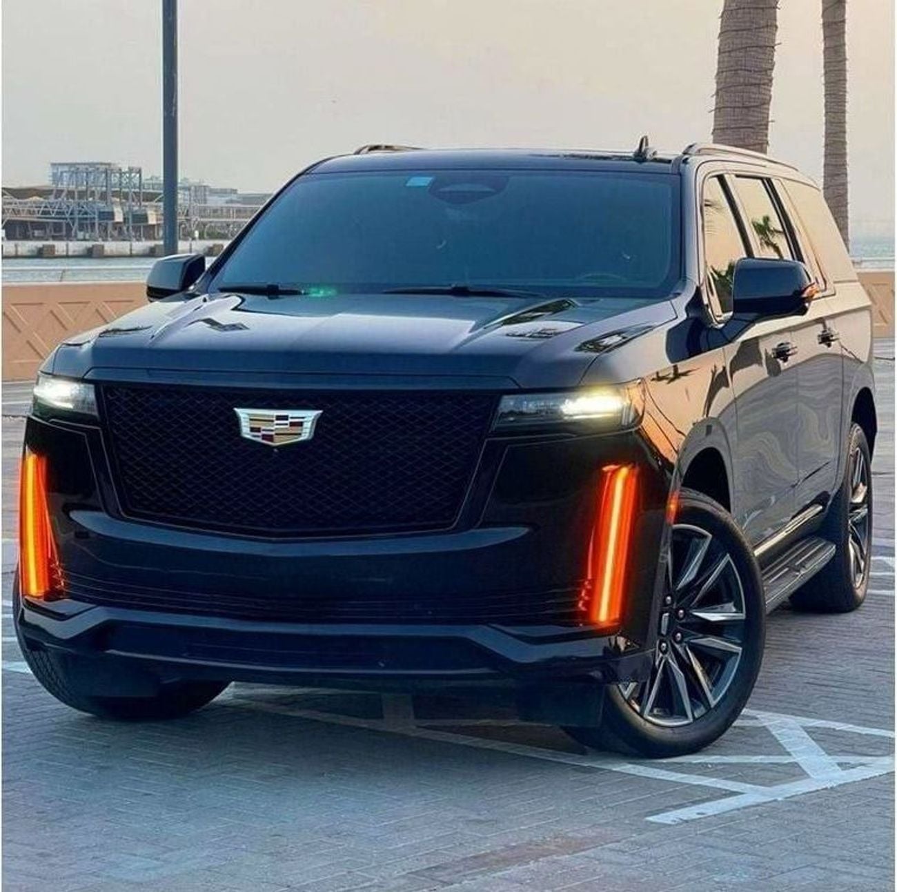 كاديلاك إسكالاد Premium Luxury Platinum 6.2L 4WD