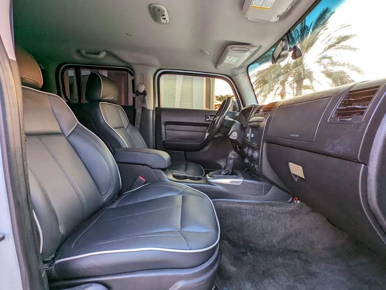 هامر H3 GCC Premium Condition With Leather seats Navigation Low Km Perfect Family Suv