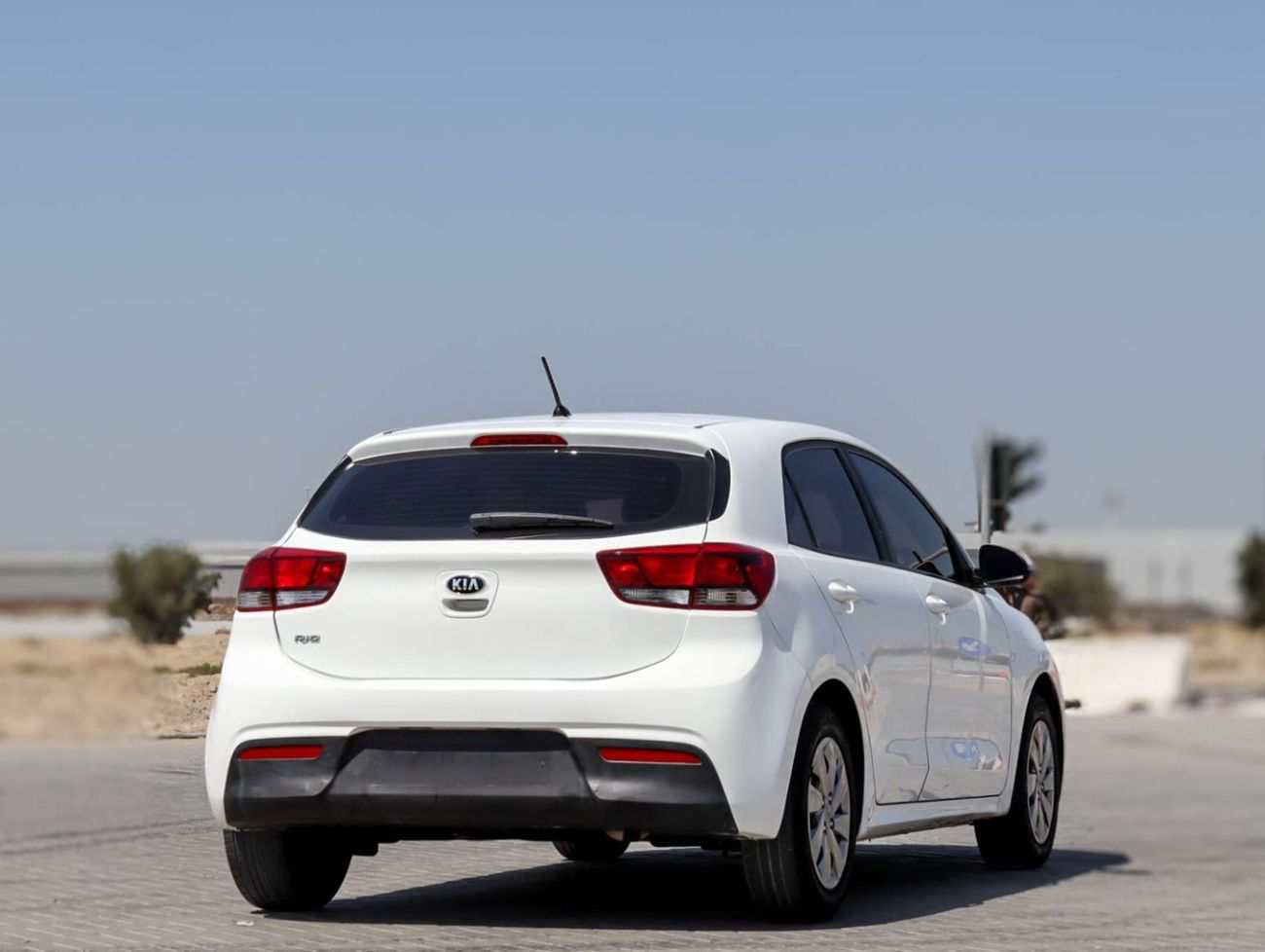 Kia Rio EX 1.4L (100 HP) Hatchback Kia Rio 2019 GCC accident-free in excellent condition 711 P.M